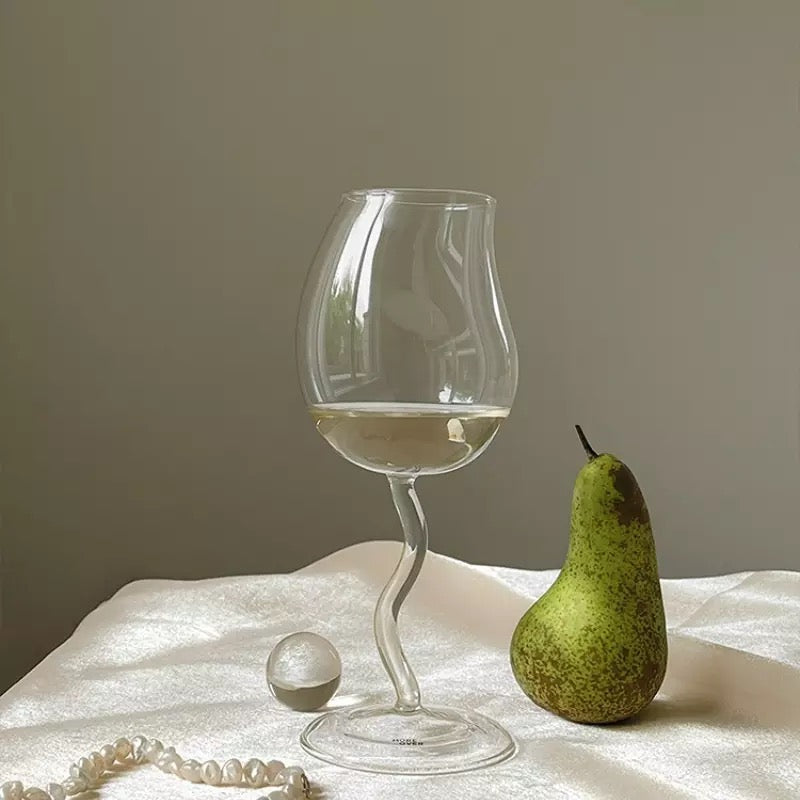 The Wavy Wine Glasses