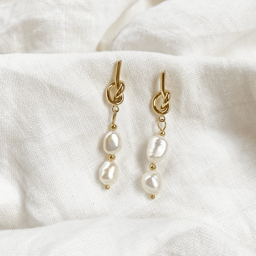 The Knotted Double Pearl earring