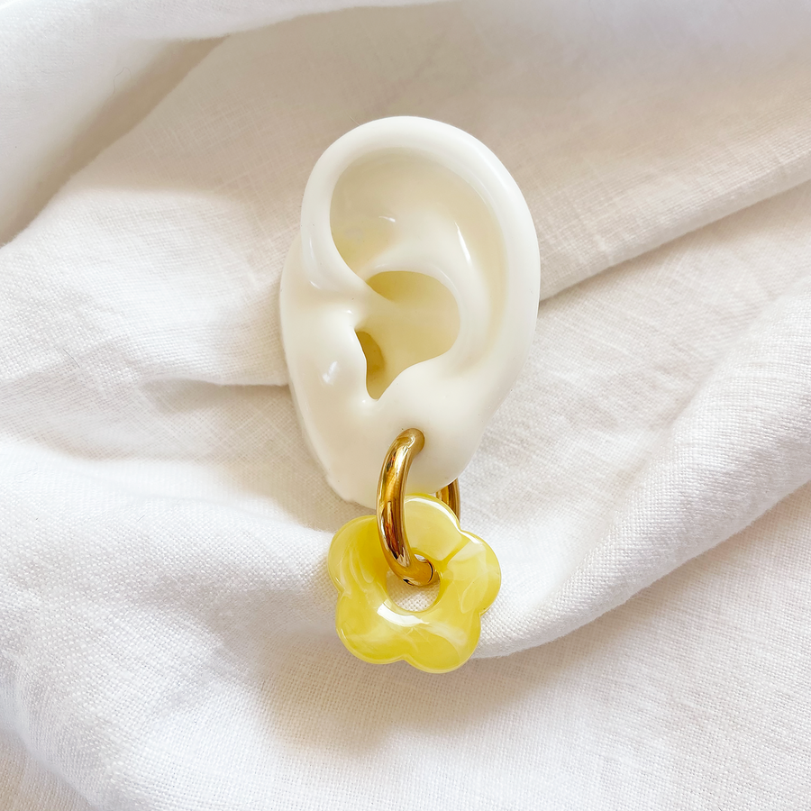 The Melon Daisy hoop earring