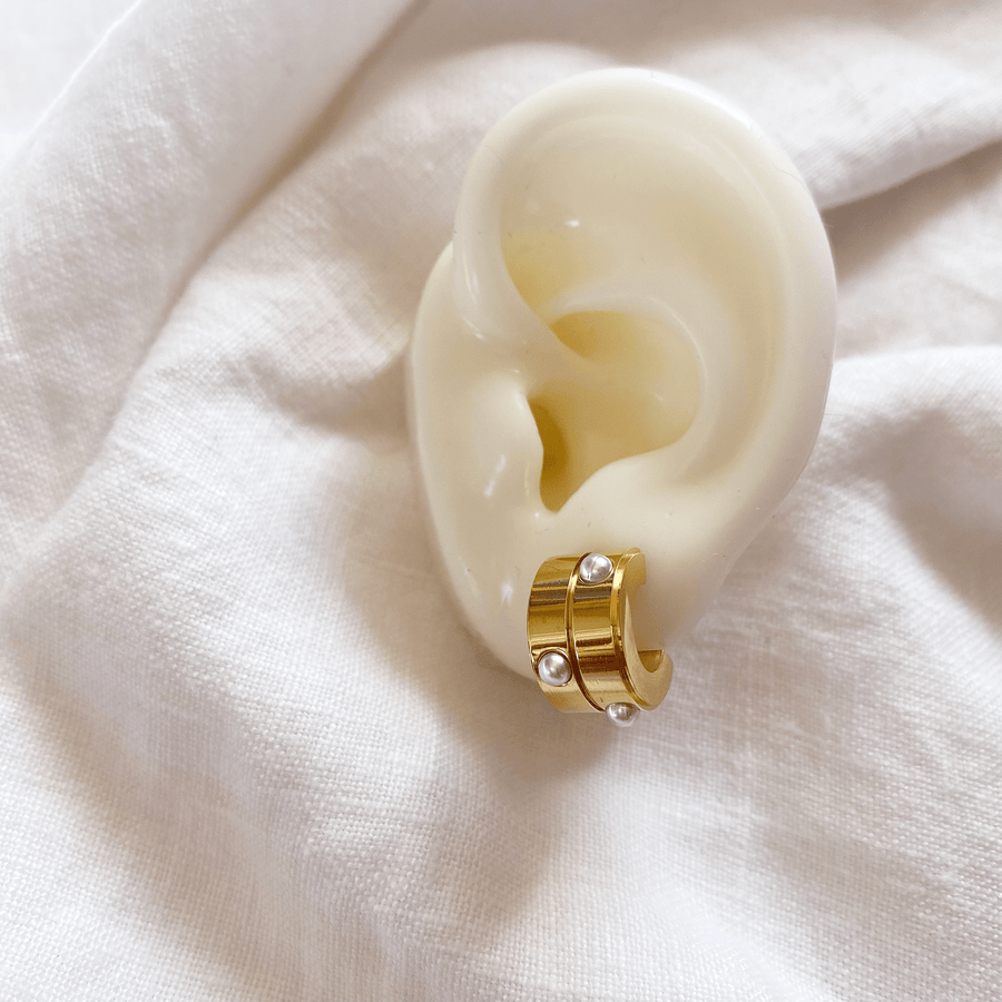 The Pearl Barrel sleeper earring