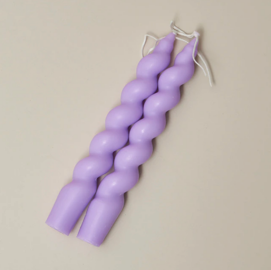 The Pastel Lilac Spiral Candle
